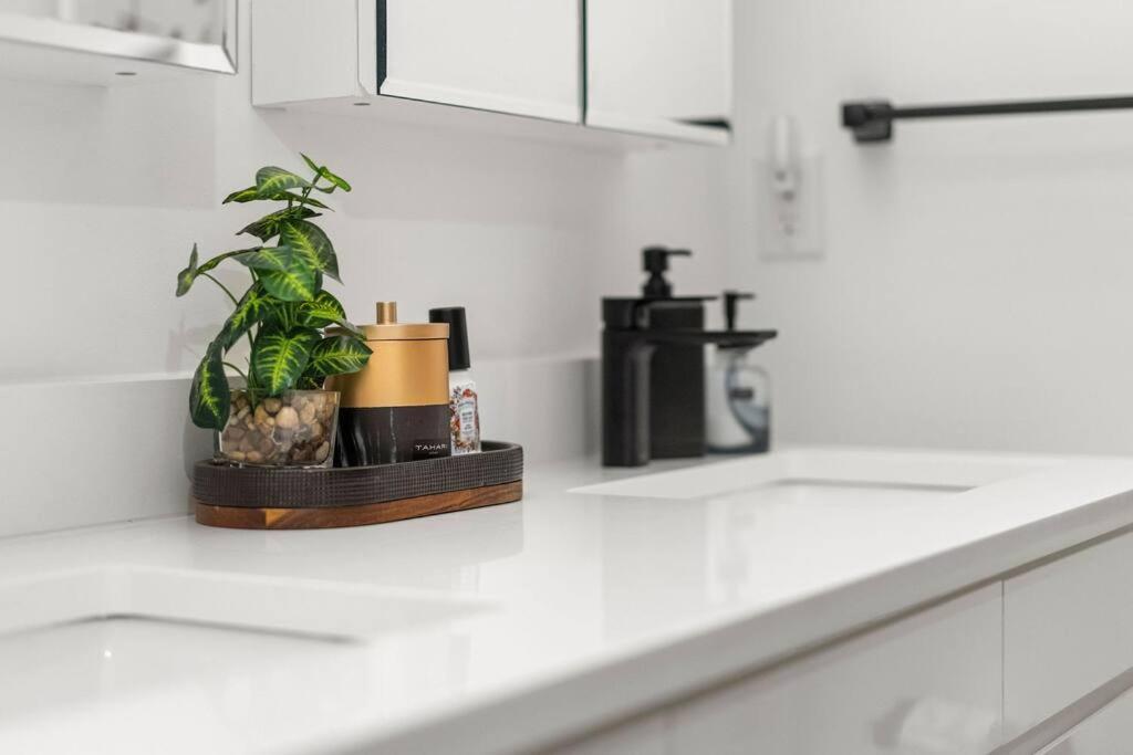 Entire Apt/2Bd 2Bth/Amer. Dream Mall/Nyc/Ewr Airpt Newark Kültér fotó