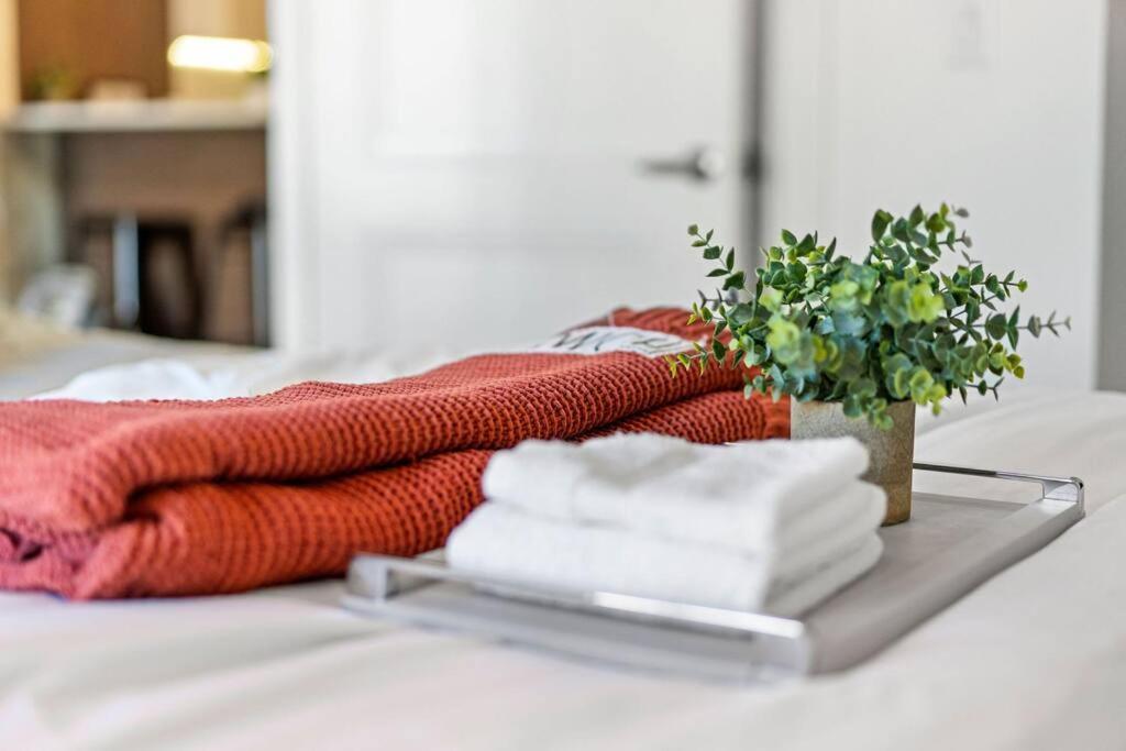 Entire Apt/2Bd 2Bth/Amer. Dream Mall/Nyc/Ewr Airpt Newark Kültér fotó